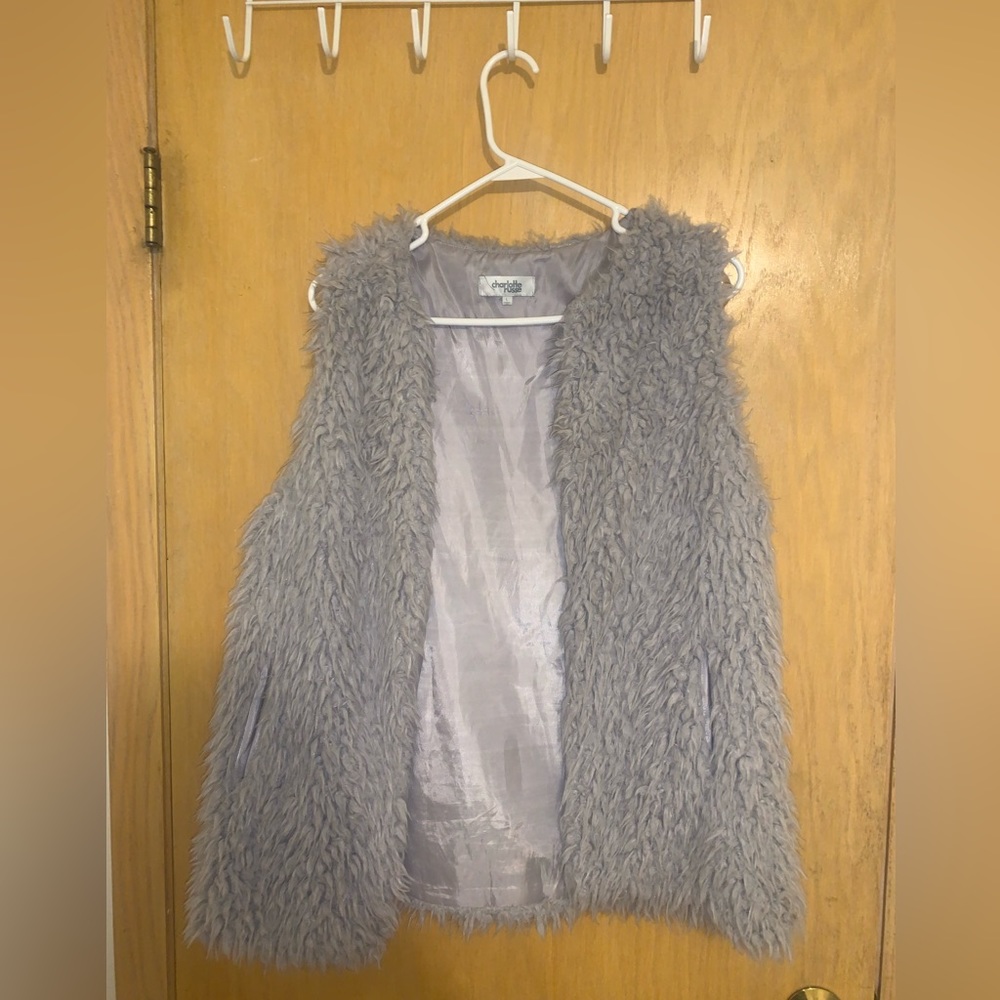 Gary, furry vest!